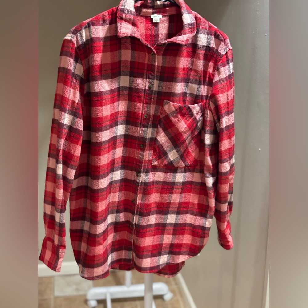 Aerie Red and Pink Plaid Flannel Shirt Size XS